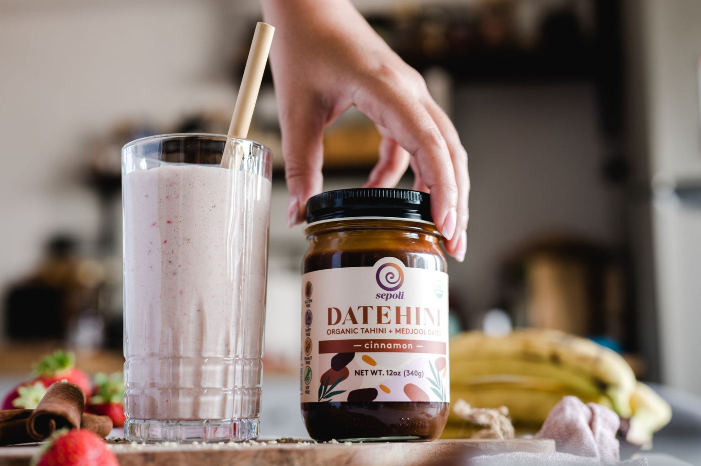 Datehini Smoothie with banana and strawberry 